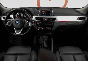 Подержанный автомобиль BMW X2 2018 года (8 фото)
