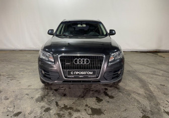 Подержанный автомобиль Audi Q5 2010 года (2 фото)