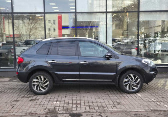 Подержанный автомобиль Renault Koleos 2013 года (4 фото)
