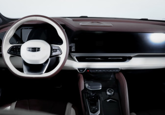 Подержанный автомобиль Geely Monjaro 2023 года (12 фото)