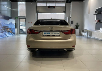 Подержанный автомобиль Lexus GS 2012 года (5 фото)