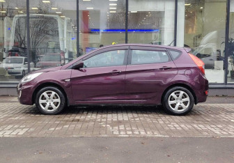 Подержанный автомобиль Hyundai Solaris Hatchback 2013 года (5 фото)