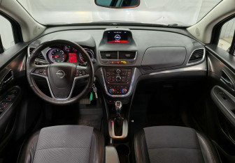 Подержанный автомобиль Opel Mokka 2014 года (13 фото)