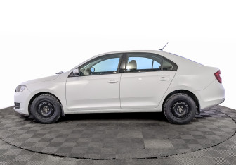Подержанный автомобиль Skoda Rapid Liftback 2019 года (8 фото)