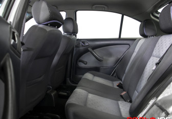 Подержанный автомобиль Skoda Octavia Liftback 2008 года (10 фото)