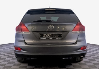 Подержанный автомобиль Toyota Venza 2013 года (6 фото)