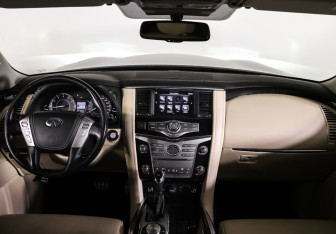 Подержанный автомобиль Infiniti QX80 2018 года (18 фото)