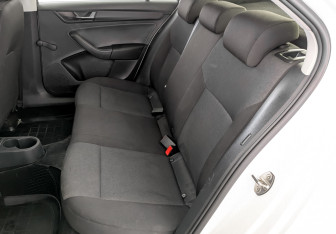 Подержанный автомобиль Skoda Rapid Liftback 2019 года (12 фото)