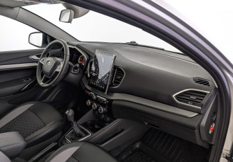 Подержанный автомобиль LADA (ВАЗ) Vesta Sedan 2025 года (13 фото)