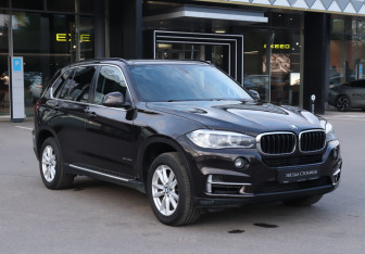 Подержанный автомобиль BMW X5 2014 года (3 фото)