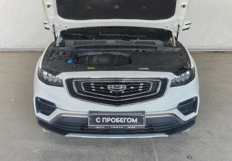 Подержанный автомобиль Geely Atlas Pro 2022 года (19 фото)