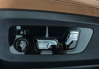 Подержанный автомобиль BMW X7 2022 года (19 фото)