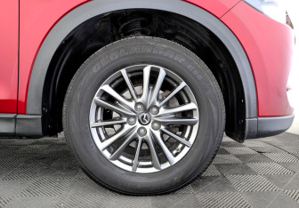 Подержанный автомобиль Mazda CX-5 2018 года (19 фото)