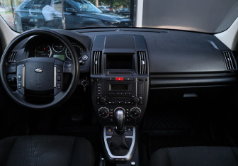 Подержанный автомобиль Land Rover Freelander 2011 года (9 фото)
