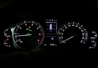 Подержанный автомобиль Toyota Land Cruiser Suv 2018 года (13 фото)