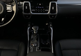 Подержанный автомобиль Kia Sorento 2021 года (15 фото)