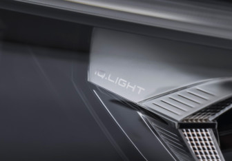 Подержанный автомобиль Volkswagen Tiguan 2025 года (24 фото)