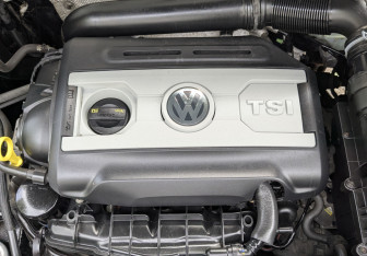 Подержанный автомобиль Volkswagen Tiguan 2015 года (9 фото)