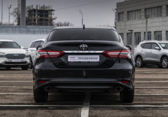 Подержанный автомобиль Toyota Camry Sedan 2023 года (6 фото)