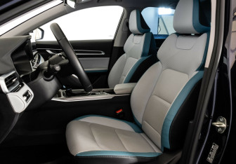 Подержанный автомобиль Geely Emgrand 2023 года (5 фото)