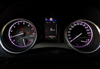 Подержанный автомобиль Toyota Camry Sedan 2018 года (13 фото)