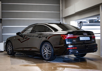 Подержанный автомобиль Audi A6 Sedan 2018 года (51 фото)