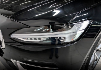 Подержанный автомобиль Volvo S90 2020 года (18 фото)