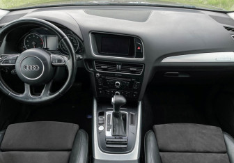 Подержанный автомобиль Audi Q5 2013 года (12 фото)