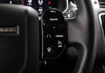 Подержанный автомобиль Land Rover Range Rover Sport 2018 года (18 фото)