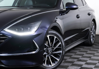 Подержанный автомобиль Hyundai Sonata 2019 года (26 фото)