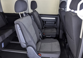 Подержанный автомобиль Volkswagen Multivan 2020 года (18 фото)