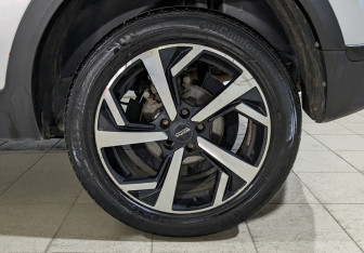 Подержанный автомобиль Chery Tiggo 4 2022 года (10 фото)