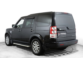 Подержанный автомобиль Land Rover Discovery 2012 года (7 фото)
