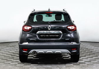 Подержанный автомобиль Renault Kaptur 2020 года (6 фото)
