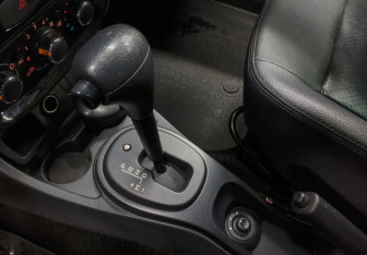 Подержанный автомобиль Nissan Terrano 2014 года (16 фото)