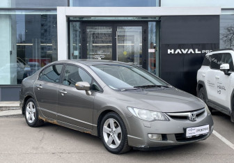 Подержанный автомобиль Honda Civic Sedan 2008 года (3 фото)