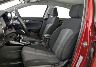 Подержанный автомобиль Kia Cerato Sedan 2021 года (19 фото)