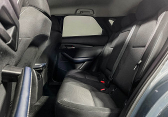 Подержанный автомобиль Mazda CX-30 2019 года (10 фото)