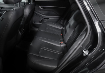 Подержанный автомобиль Hyundai Sonata 2022 года (10 фото)