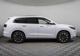 Подержанный автомобиль AITO M7 2023 года (4 фото)