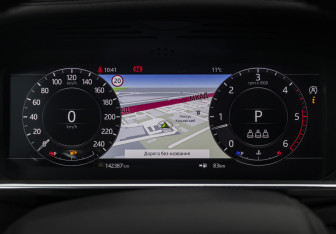 Подержанный автомобиль Land Rover Range Rover 2018 года (12 фото)