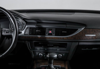 Подержанный автомобиль Audi A6 Sedan 2011 года (13 фото)