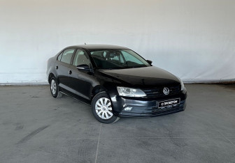 Подержанный автомобиль Volkswagen Jetta Sedan 2015 года (3 фото)