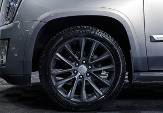 Подержанный автомобиль Cadillac Escalade Suv 2019 года (32 фото)