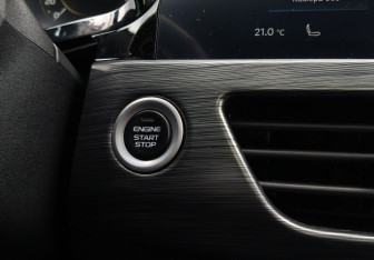 Подержанный автомобиль Geely Tugella 2023 года (22 фото)
