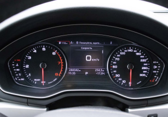 Подержанный автомобиль Subaru Forester Suv 2020 года (12 фото)