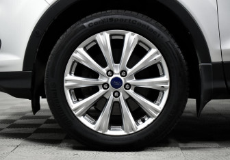 Подержанный автомобиль Ford Kuga 2017 года (6 фото)