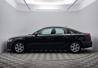 Подержанный автомобиль Audi A6 Sedan 2014 года (8 фото)
