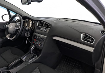 Подержанный автомобиль Citroen C4 Sedan 2020 года (13 фото)