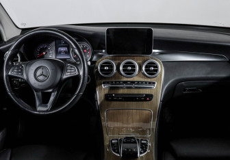 Подержанный автомобиль Mercedes-Benz GLC Coupe 2016 года (12 фото)